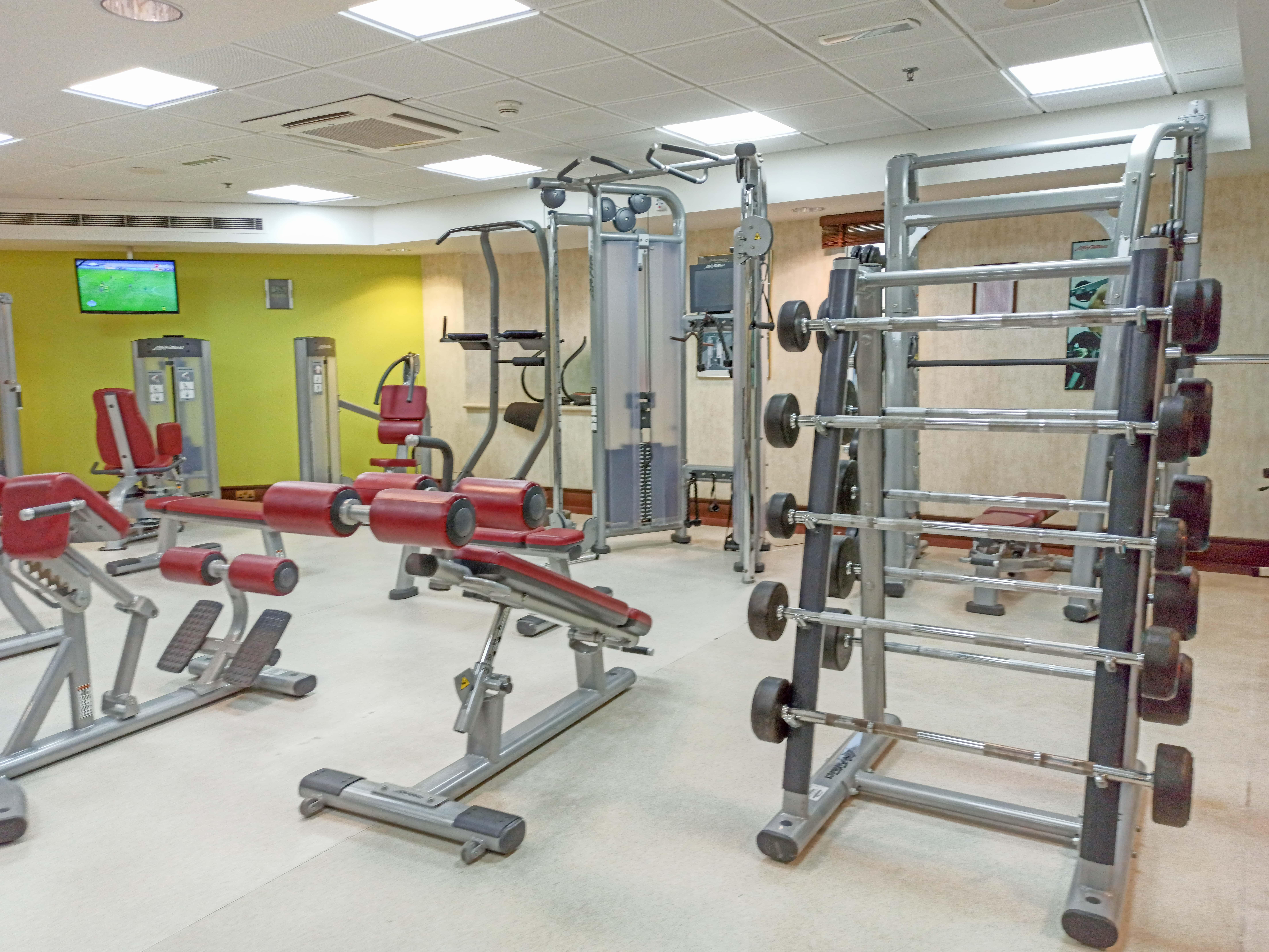 Crowne Plaza Dubai Deira By Ihg Hotel Exterior photo The gym at the hospital