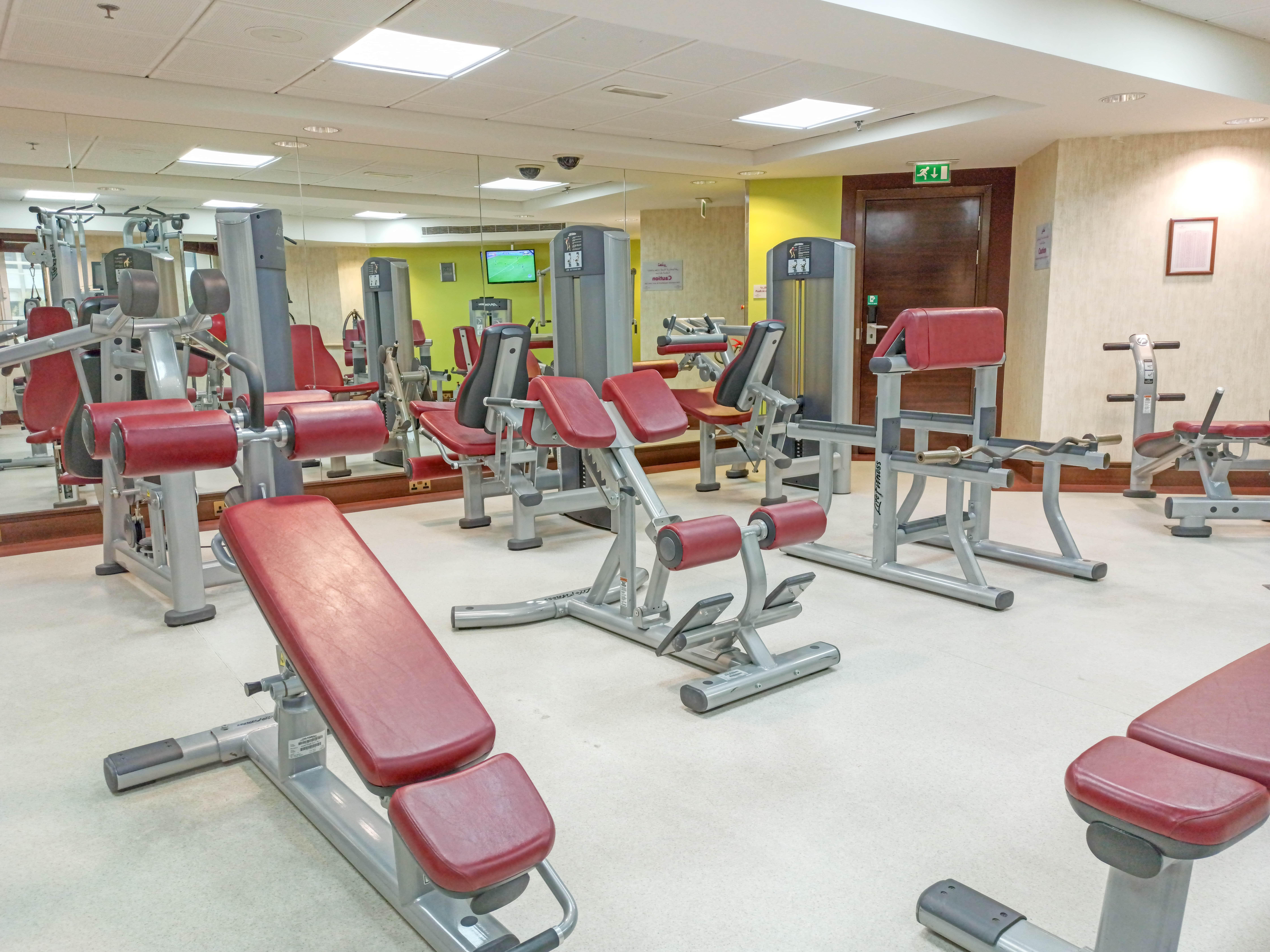 Crowne Plaza Dubai Deira By Ihg Hotel Exterior photo A gym in Dubai