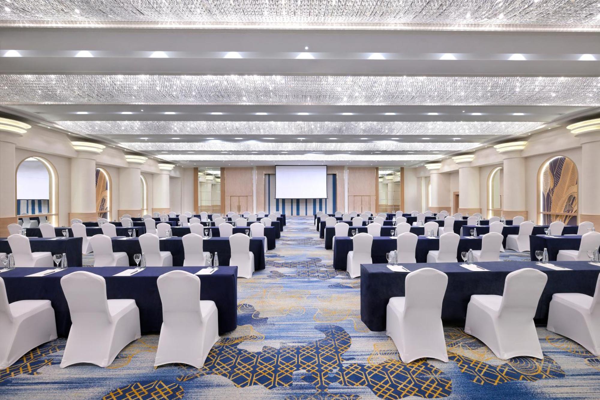 Crowne Plaza Dubai Deira By Ihg Hotel Exterior photo The Grand Ballroom